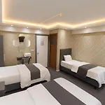 Grand Sezgin Frühstückspension 2*